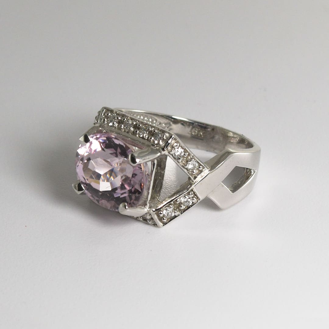 18k White Gold Designer Style Kunzite & Diamond Ring 6.50tcw- Size 8 - Image 6