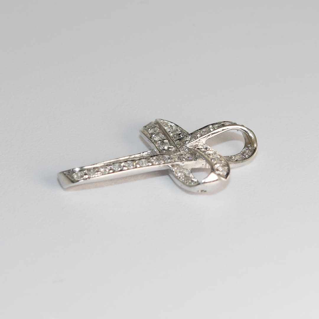 14K White Gold Diamond Cross Pendant 0.25ct - Image 3