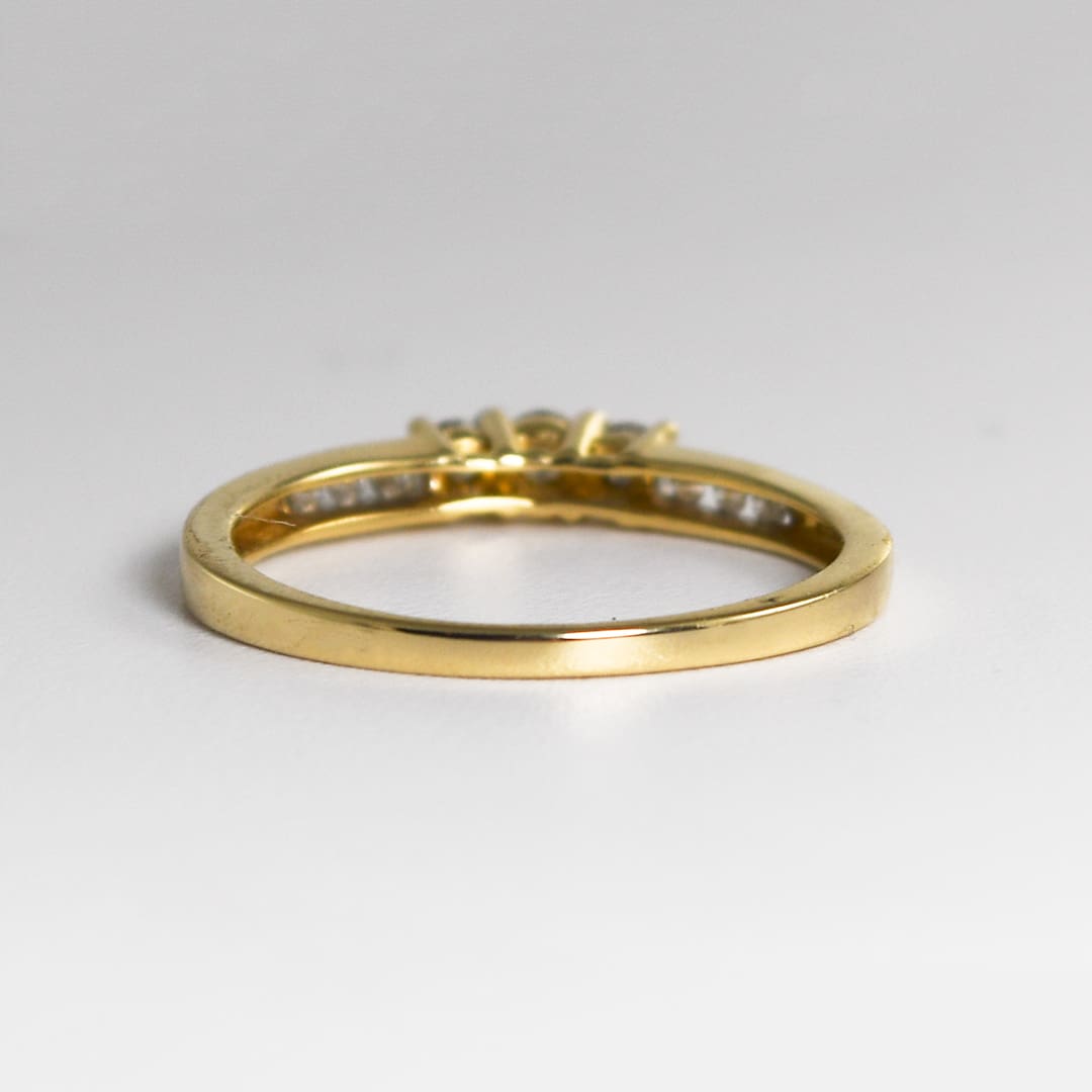14K Yellow Gold Three-Stone Diamond Engagement Ring 0.30ct - Image 4