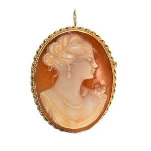 Vintage Shell Cameo Brooch