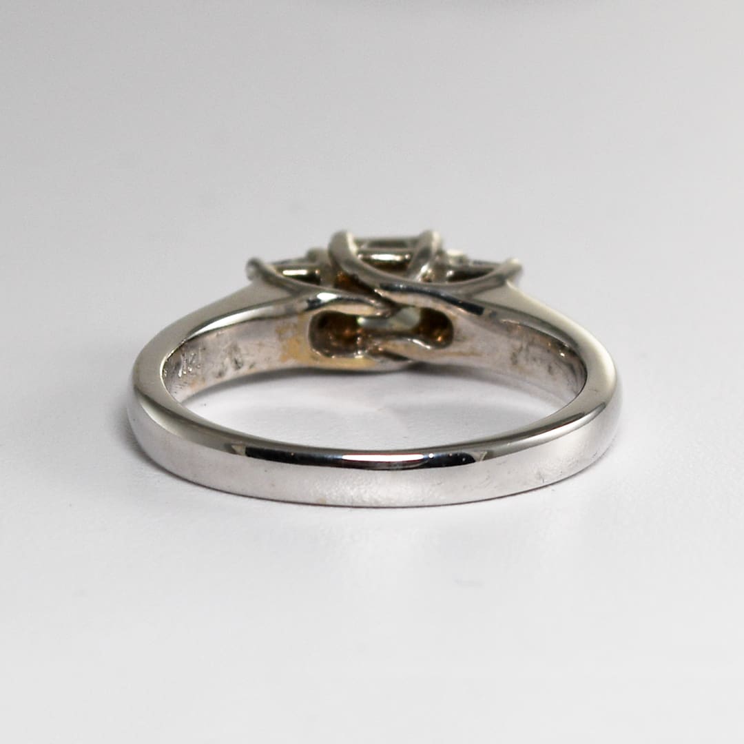 14K White Gold Three-Stone Diamond Engagement Ring 1.10ct - Image 4