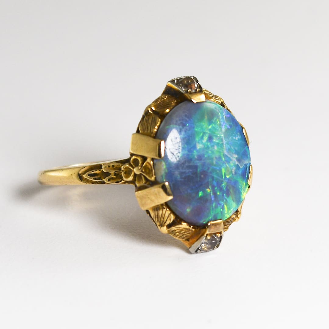 14K Yellow Gold Vintage Opal Ring 3.5g - Image 2