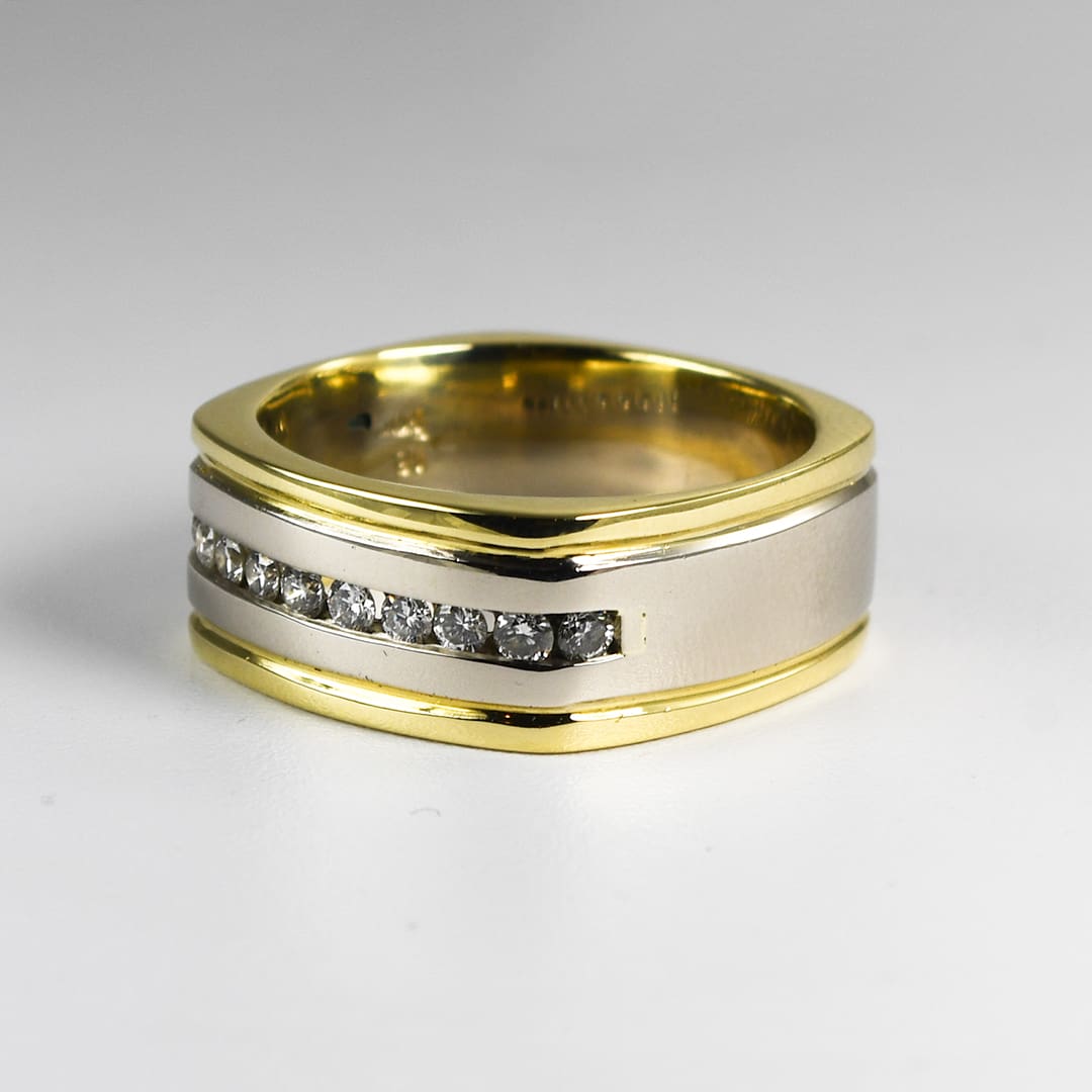 18K & 14K Two-Tone Gold Diamond Wedding Band 0.25ct - Image 4