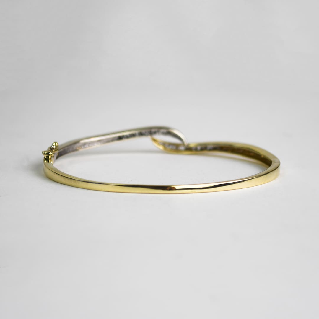 10K Two-Tone Diamond Bangle Bracelet 0.25ct - Image 3