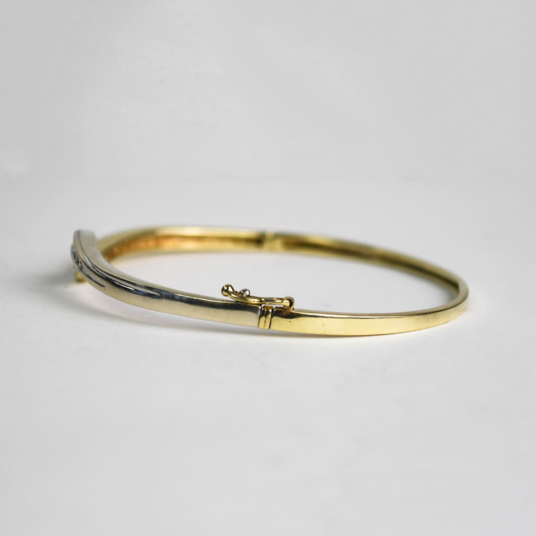 10K Two-Tone Diamond Bangle Bracelet 0.25ct - Image 4