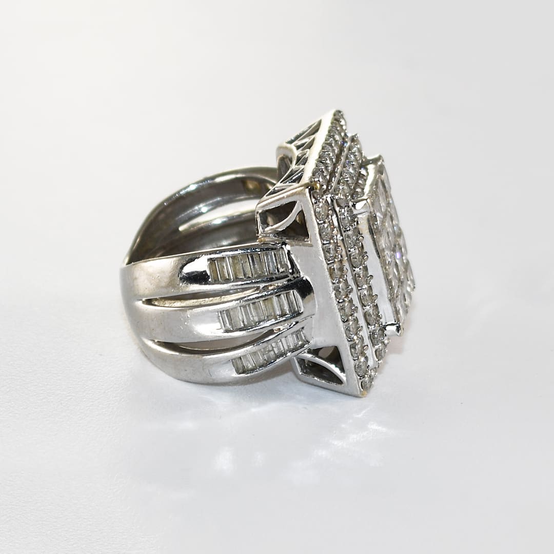 10K White Gold Diamond Cluster Ring 3.00ct - Image 3
