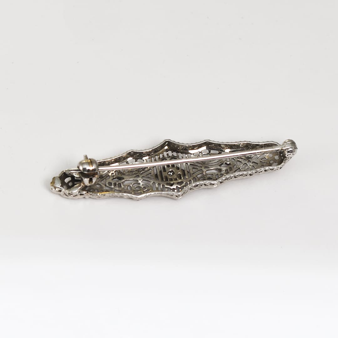 Platinum Art Deco Filigree Pin with Diamond & Blue Spinel - Image 4