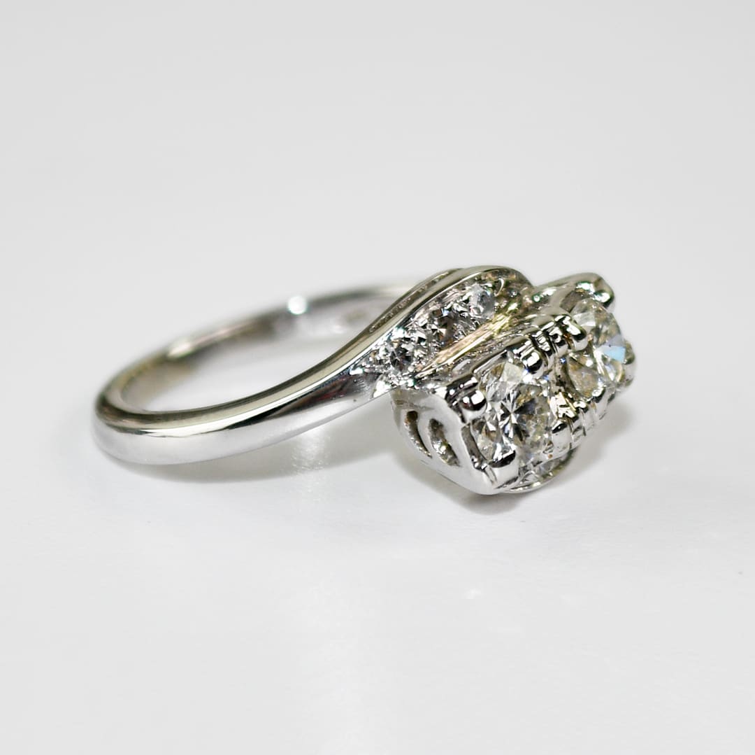 13K White Gold Vintage Diamond Ring 0.70ct - Image 2