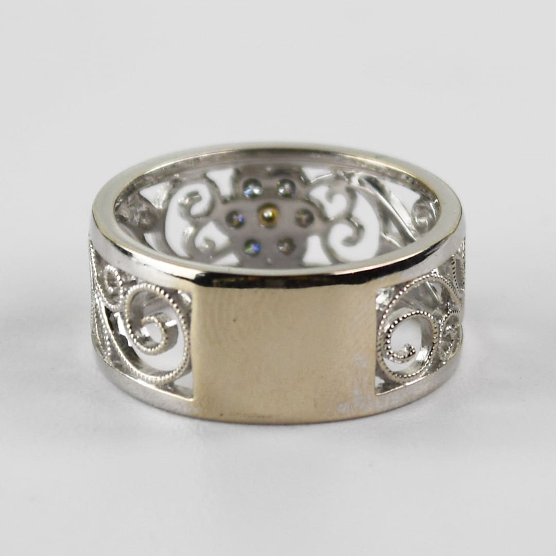 14K White Gold Floral Diamond Band 0.05ct - Image 3