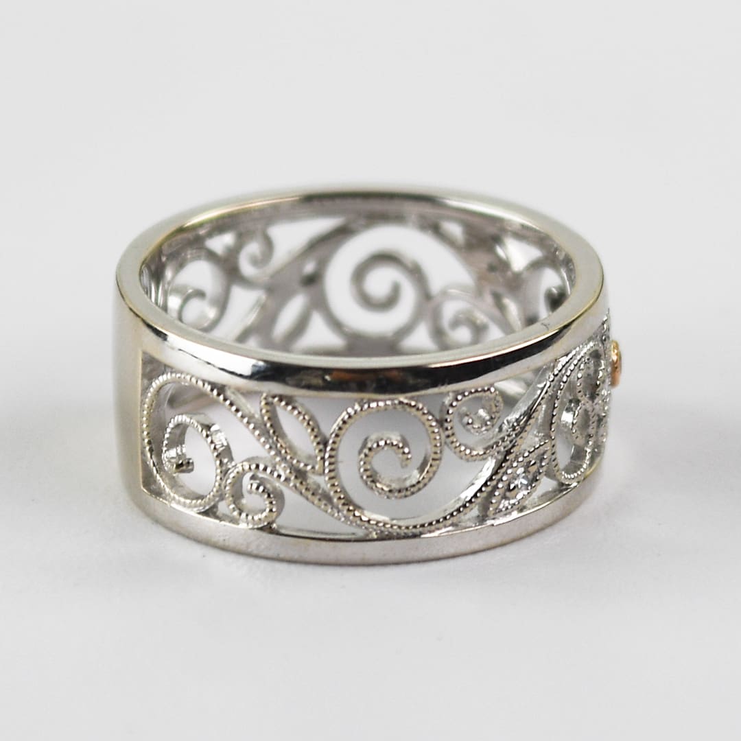 14K White Gold Floral Diamond Band 0.05ct - Image 2