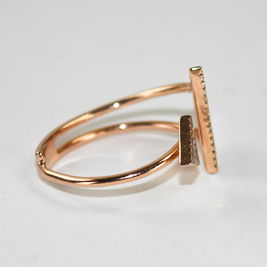 14K Rose Gold Synthetic Turquoise & Natural Diamond Ring 3g - Image 3