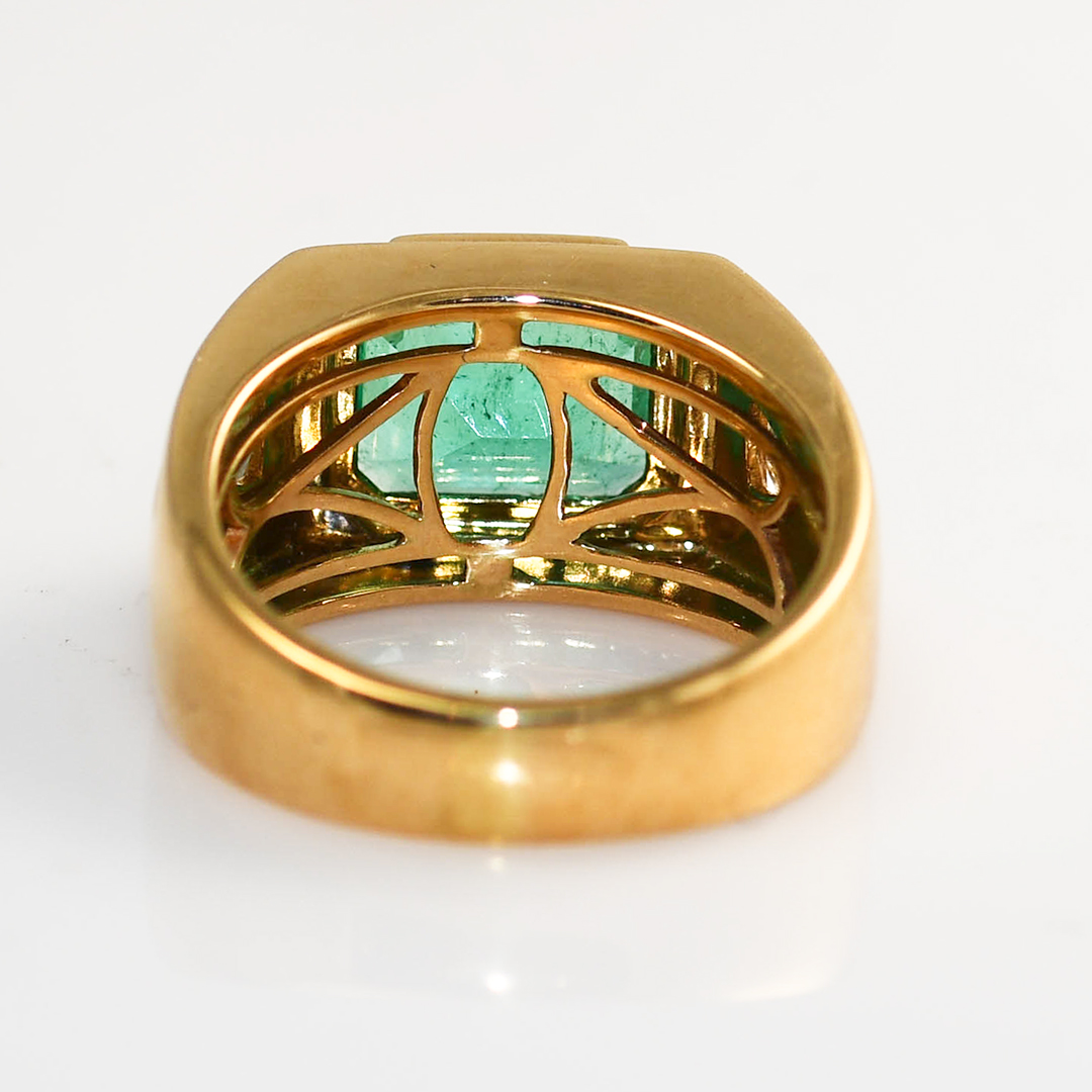 18K Yellow Gold Emerald & Diamond Ring 16.3g - Image 4