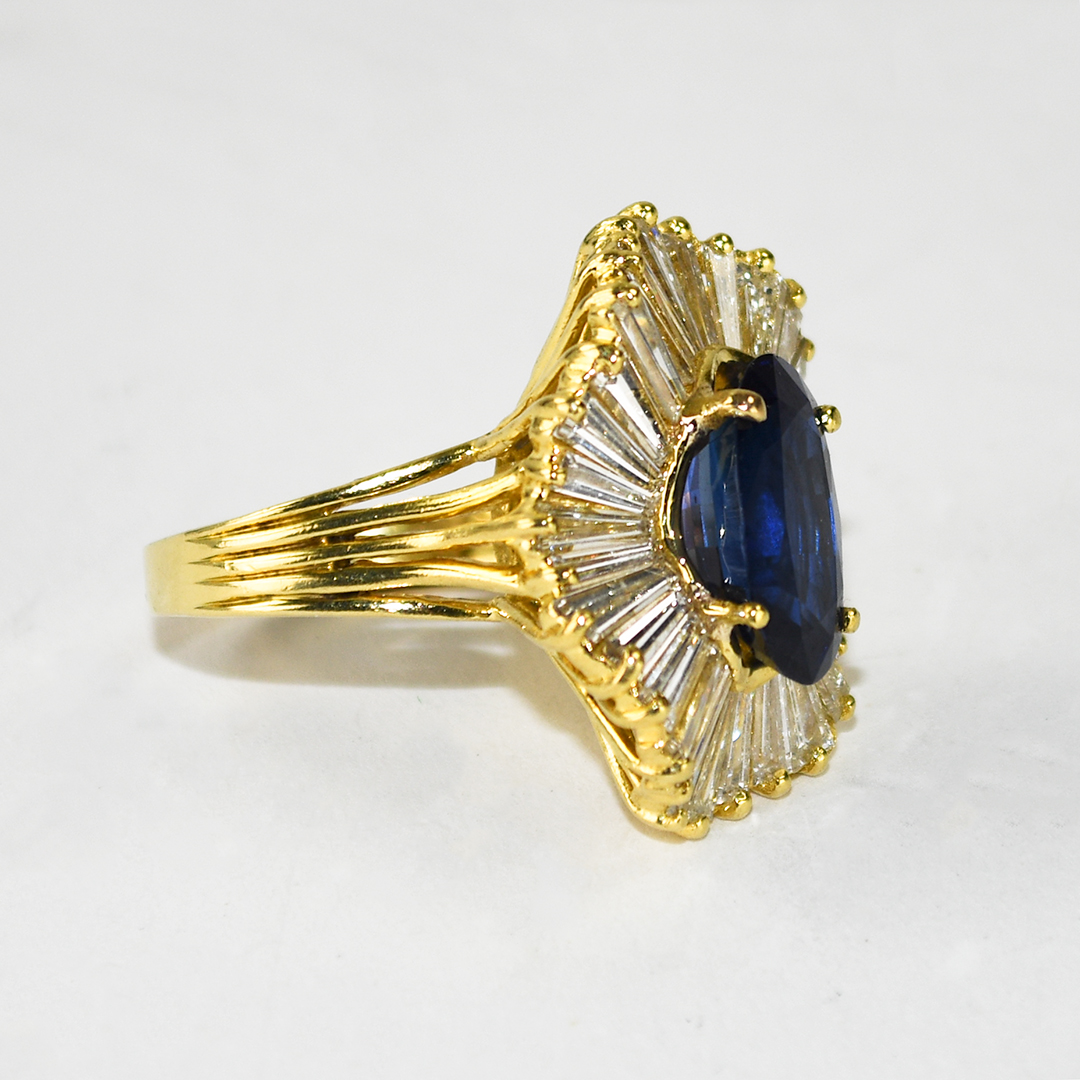 18K Yellow Gold Lab-Grown Sapphire & Diamond Ring 12.5g - Image 2