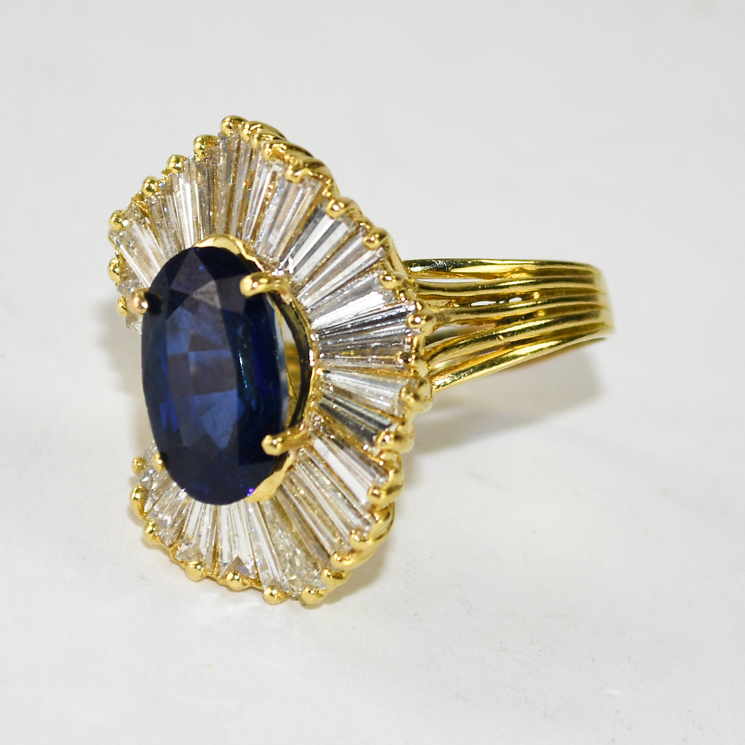 18K Yellow Gold Lab-Grown Sapphire & Diamond Ring 12.5g - Image 6