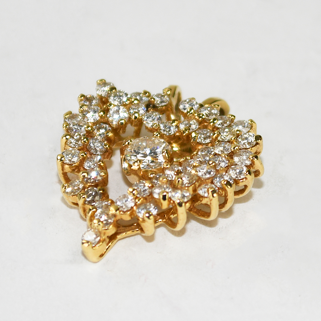 14K Yellow Gold Diamond Cluster Heart Pendant 1.40ct - Image 3