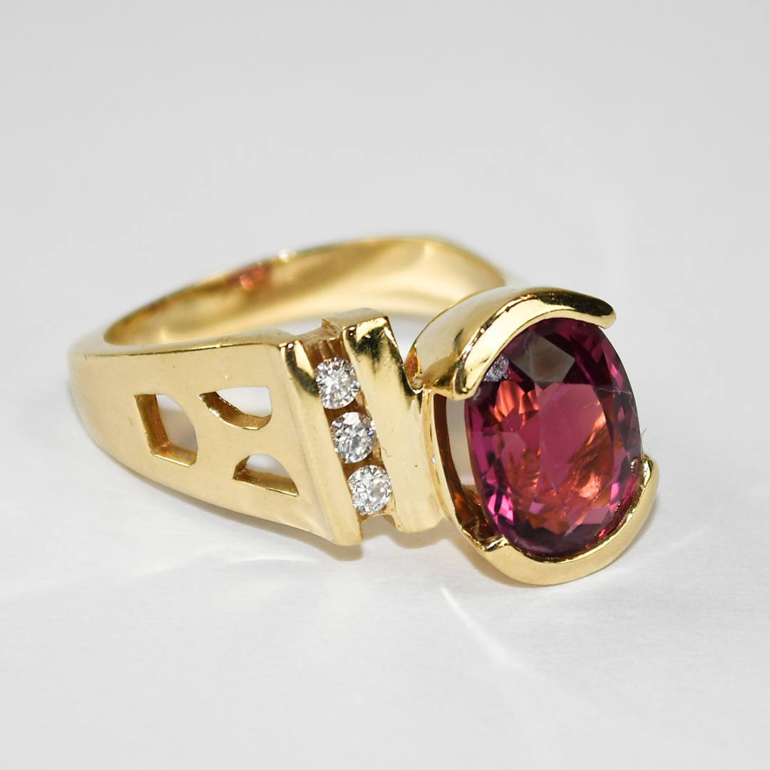 14K Yellow Gold Pink Tourmaline & Diamond Ring 10.2g - Image 2