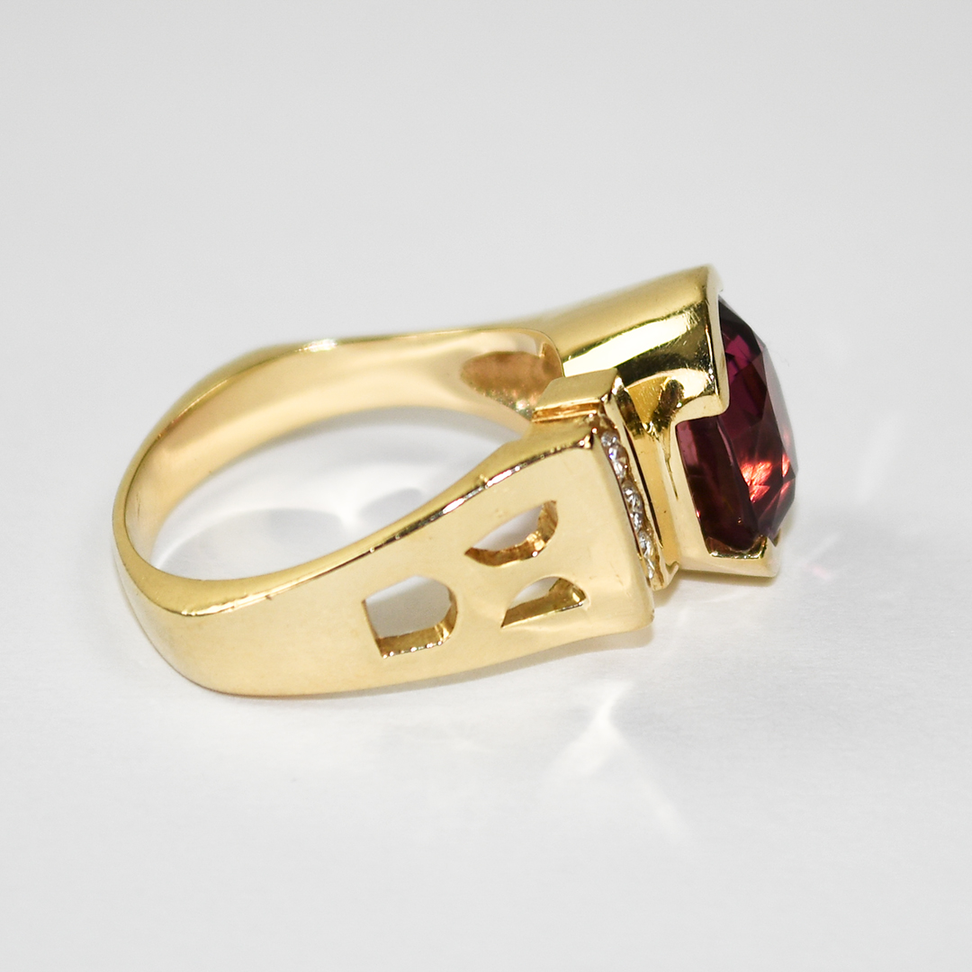 14K Yellow Gold Pink Tourmaline & Diamond Ring 10.2g - Image 3