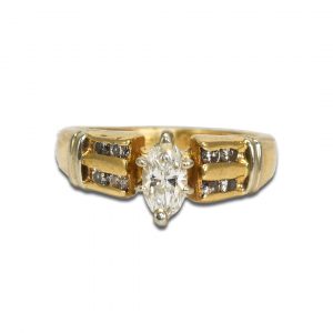 Marquise Diamond Ring in 14K Yellow Gold