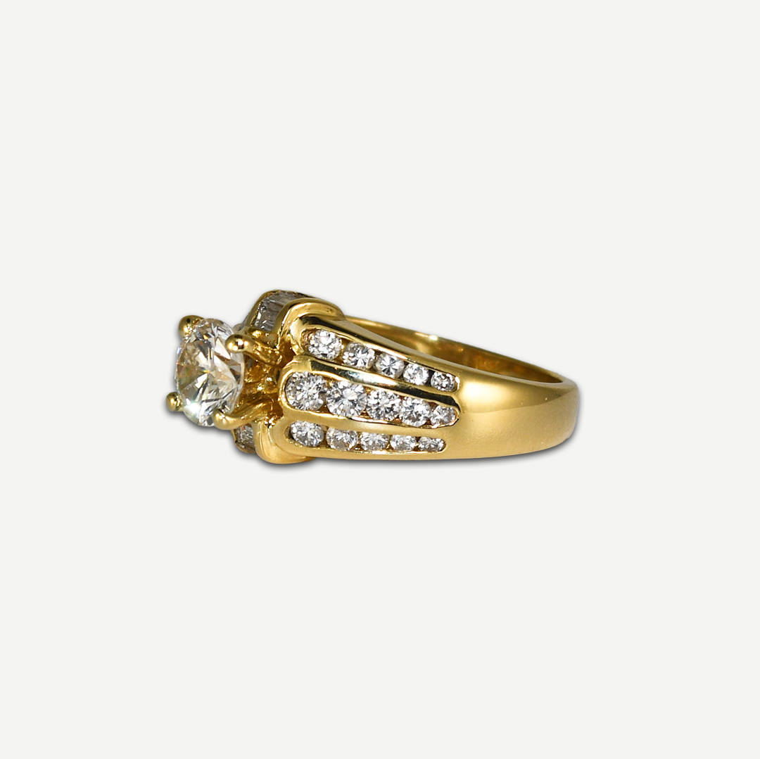 18K Yellow Gold Diamond Engagement Ring - Image 6