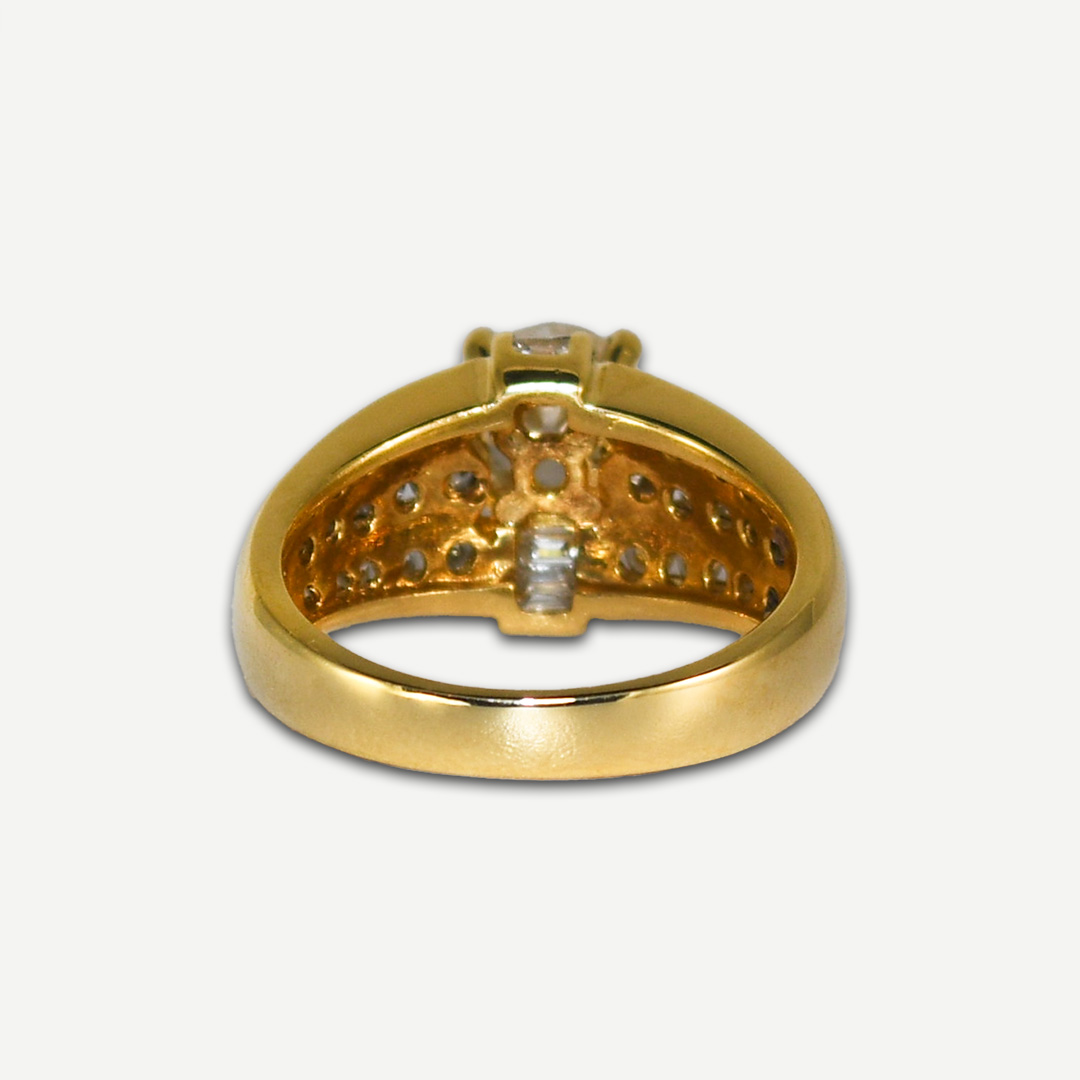 18K Yellow Gold Diamond Engagement Ring - Image 4