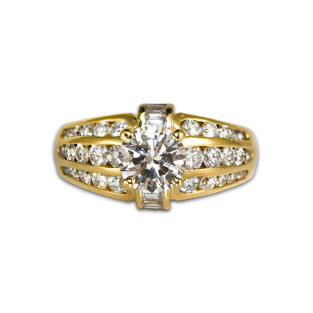 Diamond Engagement Ring in 18K Yellow Gold