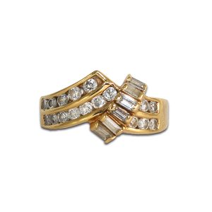 Diamond Ring in 14K Yellow Gold