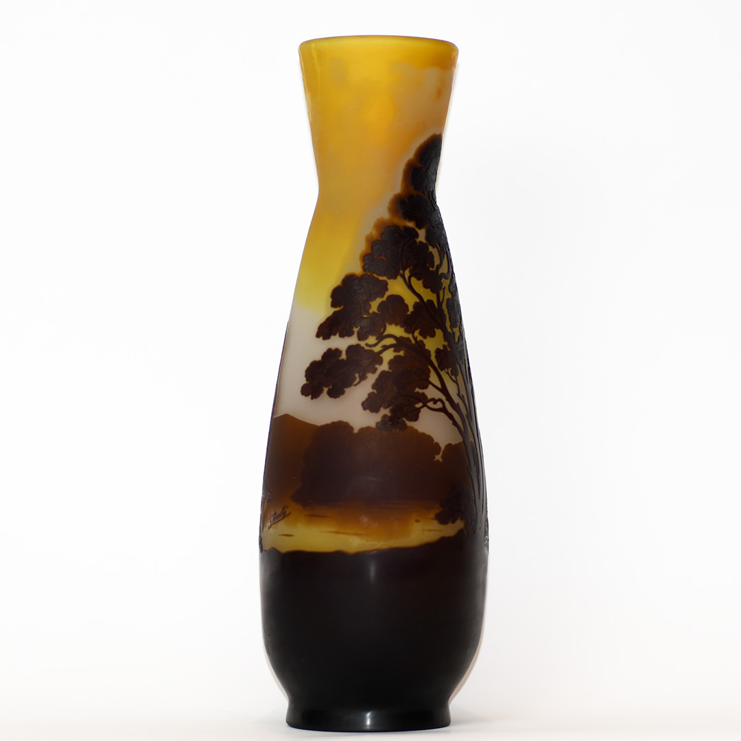 Galle Cameo Glass Landscape Vase - Image 4