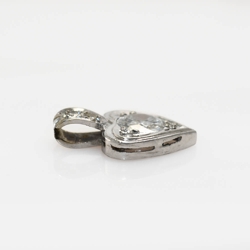 14k White Gold Diamond Heart Pendant - Image 3