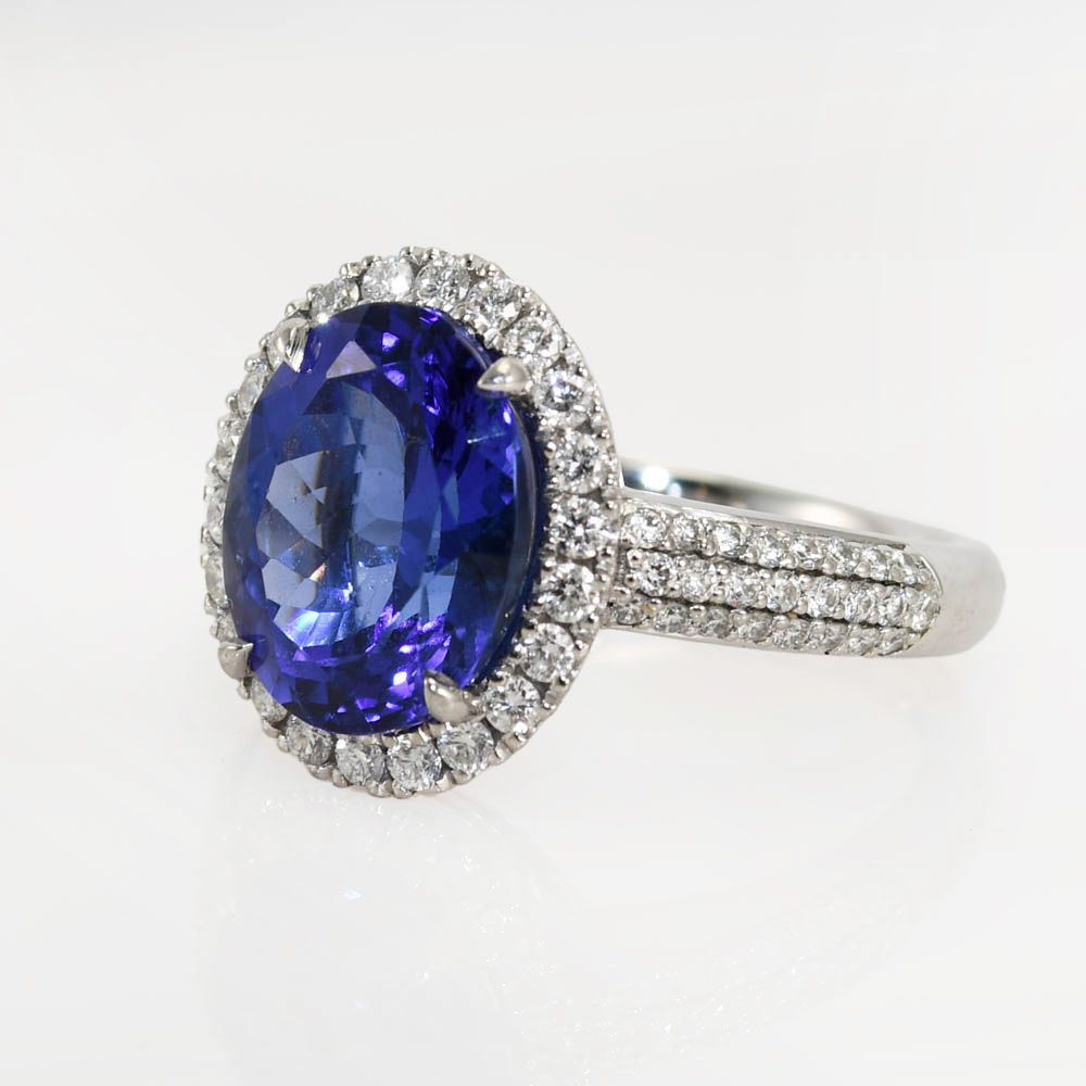 Platinum Diamond Ring w Tanzanite 4.00ct, .50tdw - Image 4