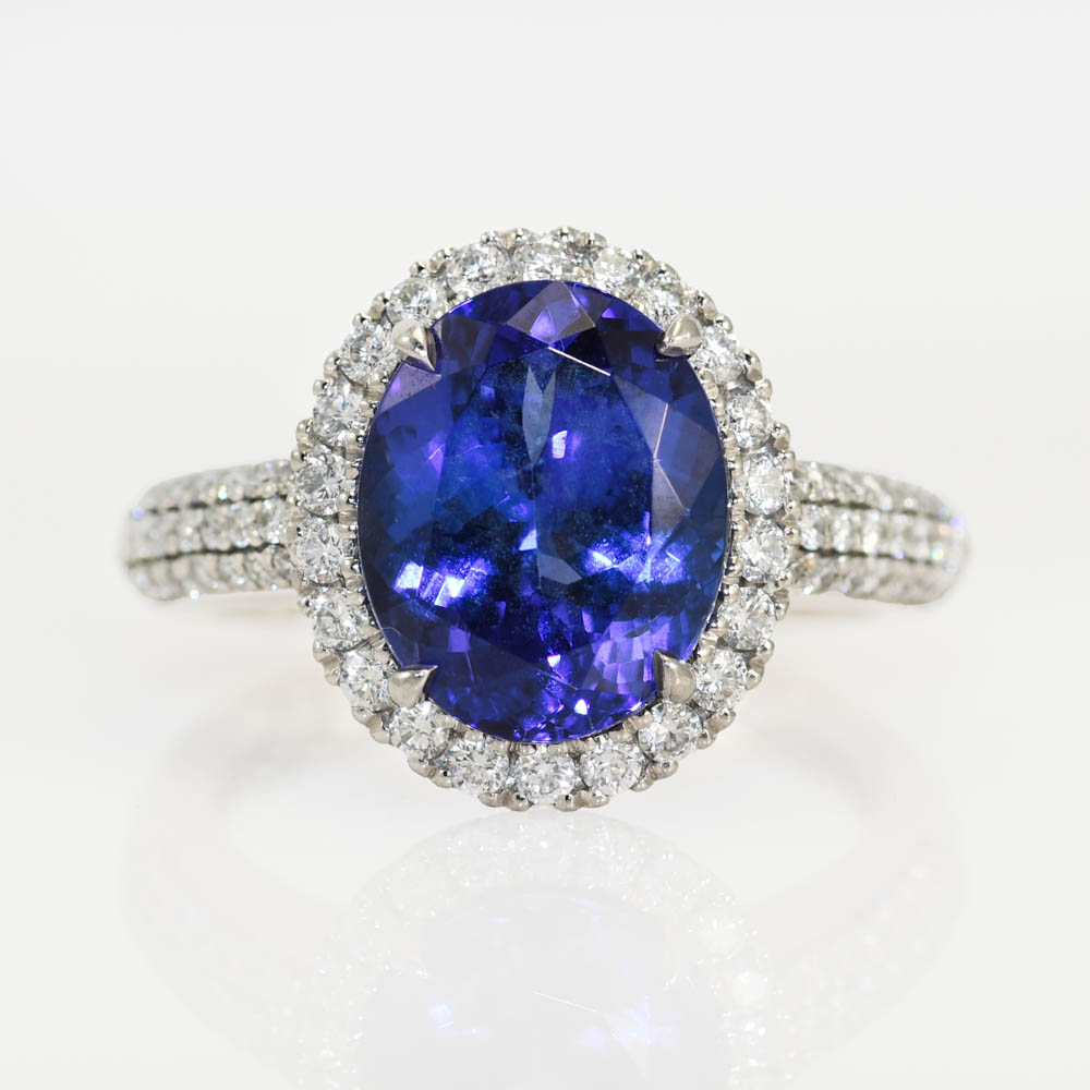 Platinum Diamond Ring w Tanzanite 4.00ct, .50tdw - Image 2