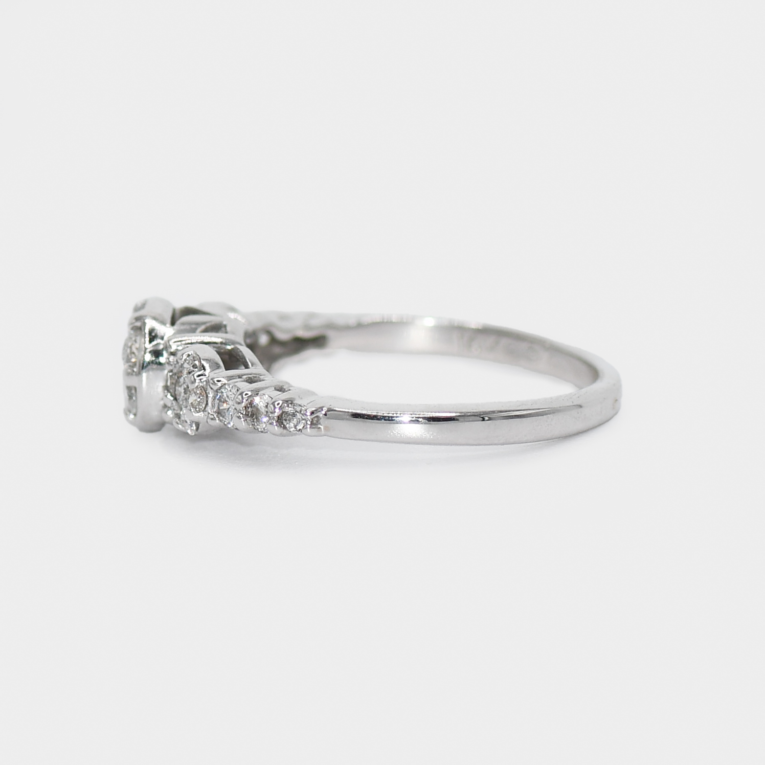 14K White Gold Diamond Cluster Ring 0.40ct - Image 5