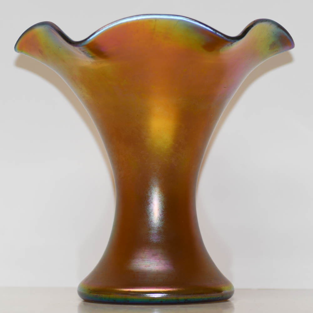 Steuben Gold Aurene Ruffled Trumpet Glass Vase - Image 2