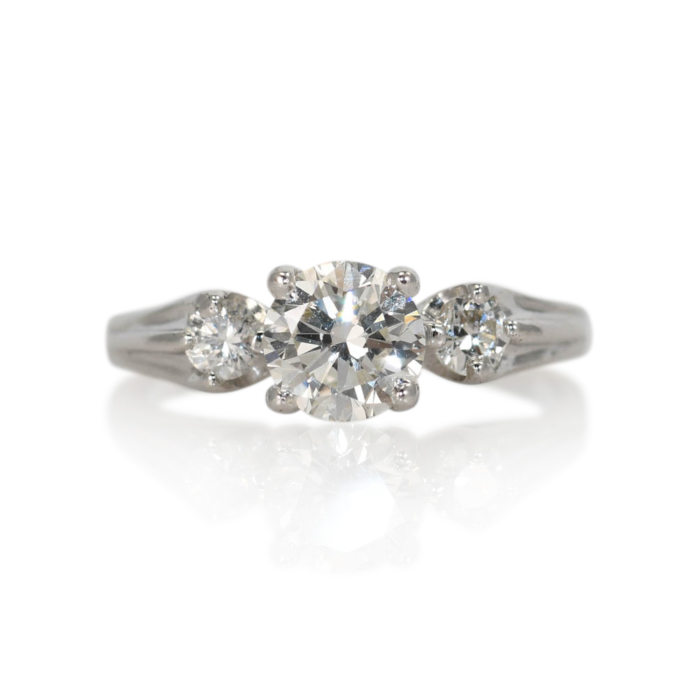 14K White Gold Diamond Ring .75ct CTR 2.2g