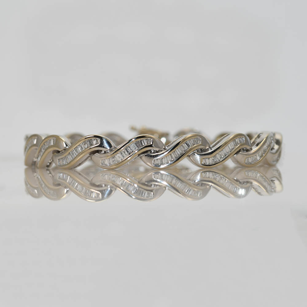 18K White Gold Diamond Ribbon Style Bracelet, 2.00tdw,19g - Image 7