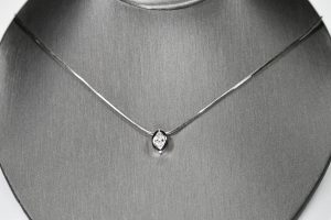 14K White Gold Diamond Pendant Necklace 0.85ct