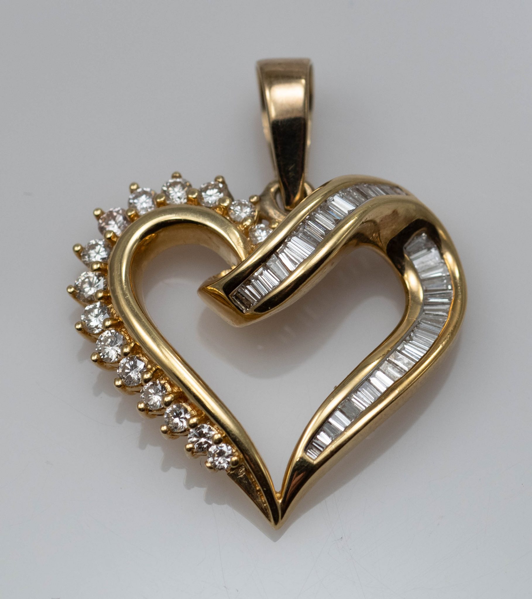 14k Yellow Gold Diamond Heart Pendant 1.00 tdw - Image 5