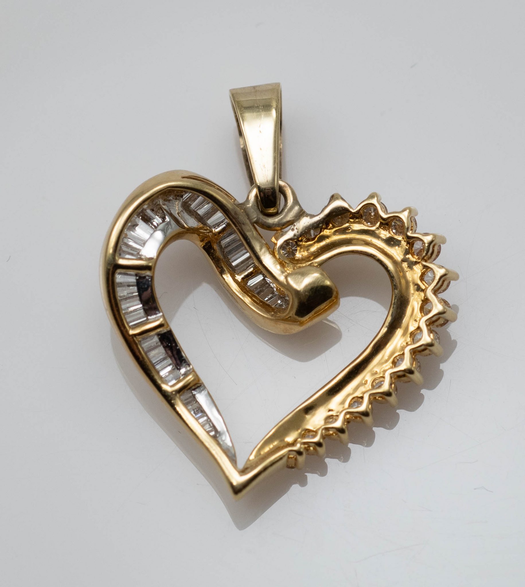 14k Yellow Gold Diamond Heart Pendant 1.00 tdw - Image 4