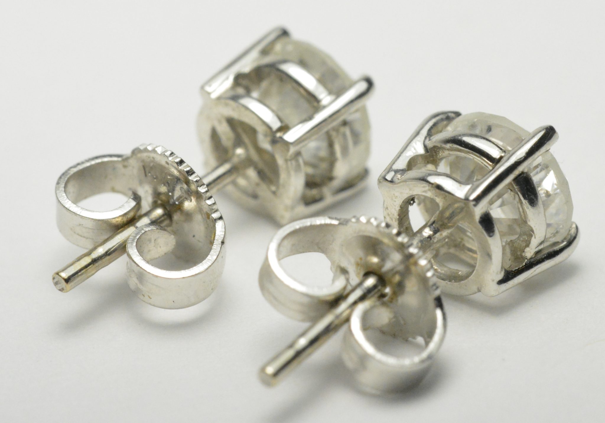 14k White Gold Diamond Stud Earrings 1.50ct - Image 5