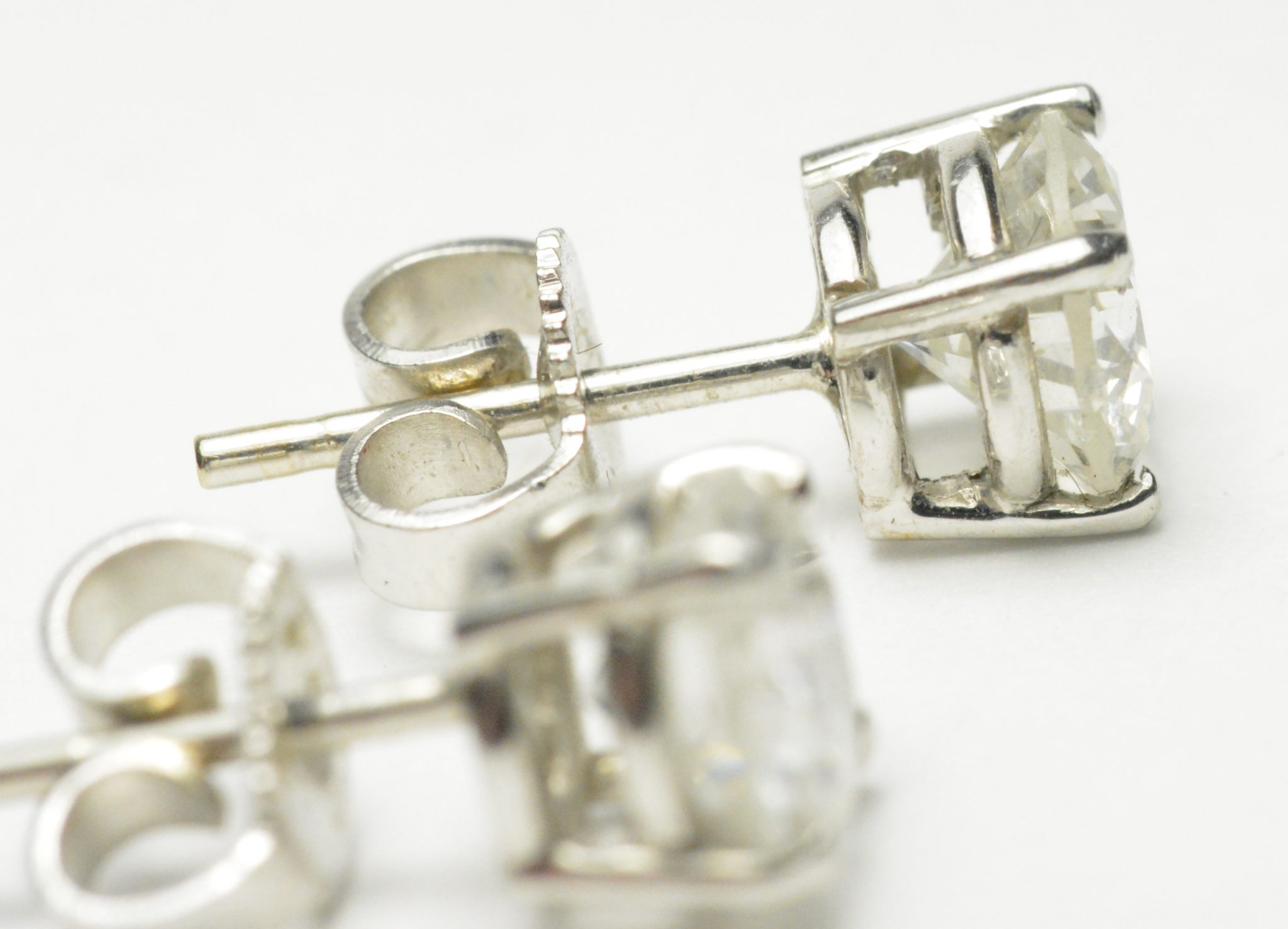 14k White Gold Diamond Stud Earrings 1.50ct - Image 4