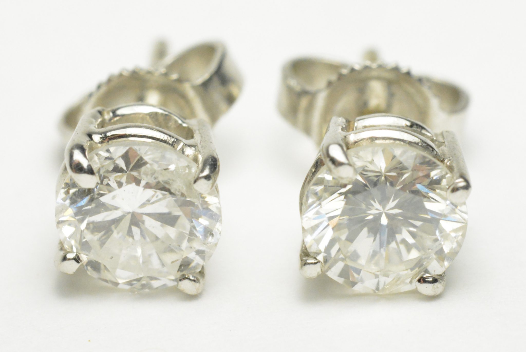 14k White Gold Diamond Stud Earrings 1.50ct - Image 2