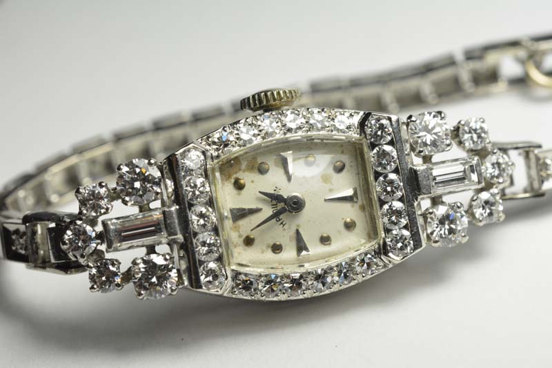 Ladies Vintage Hamilton Platinum & Gold Diamond Wristwatch F-G Color VS Clarity - Image 8