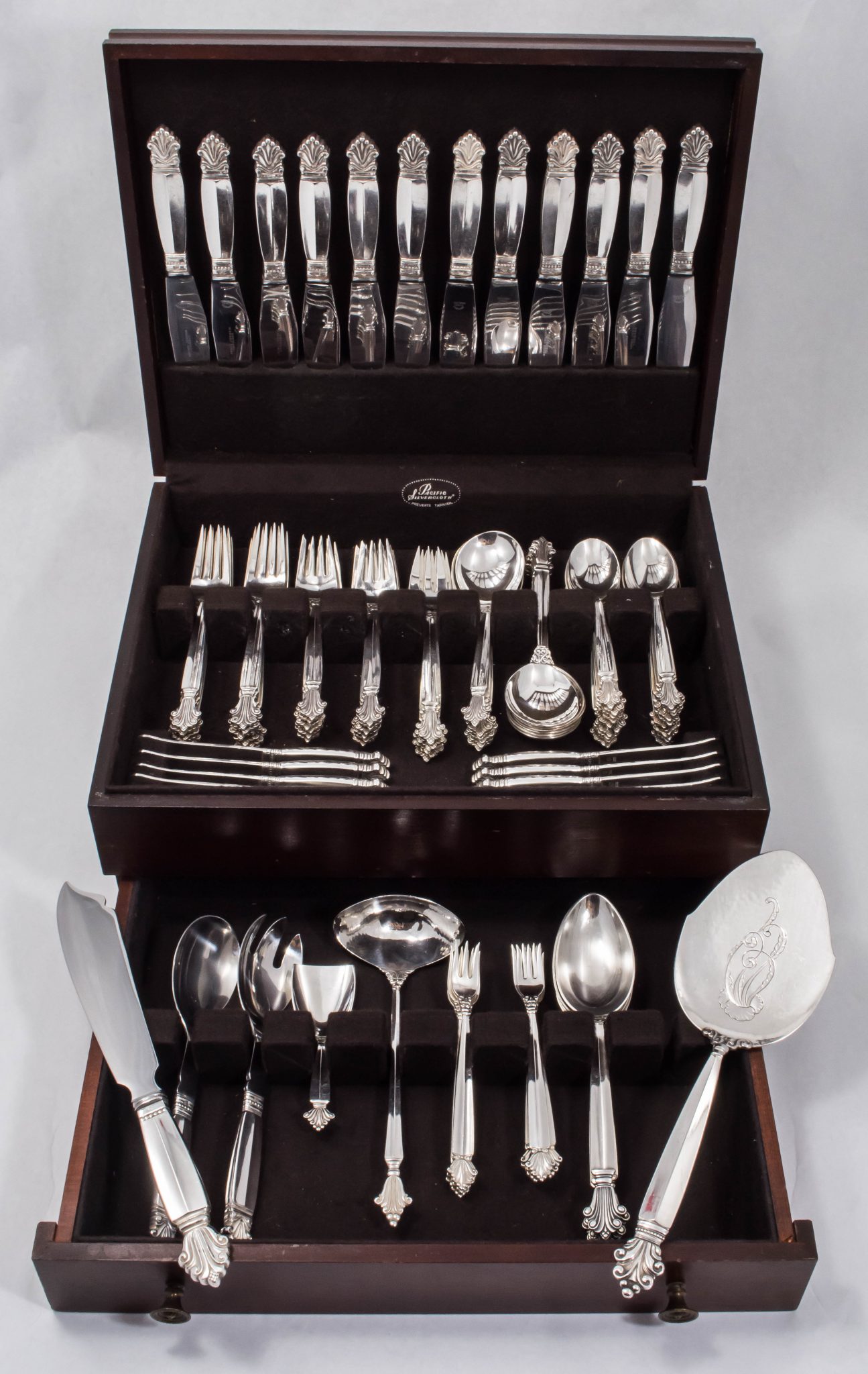 Acanthus by Georg Jensen (Denmark) Sterling Silver 92 piece Dinner