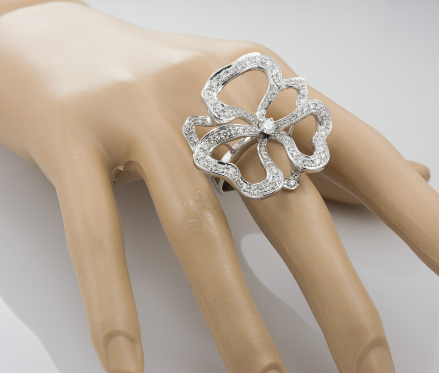 Diamond Rings With Ribbons Diamond Ribbon Ring in 18K White Gold