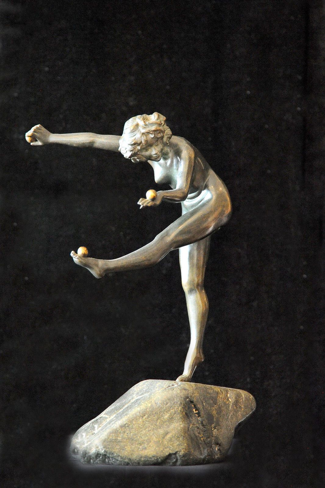 Bronze Art Nouveau Sculpture of a Nude Dancer - Base Marked Colinet - Image 3
