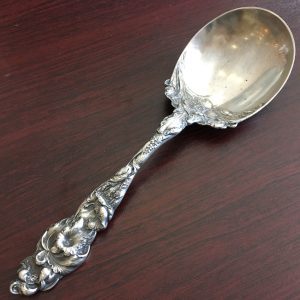 1901 Reed and Barton Sterling Silver Salad Serving Spoon Los Six Fleur - 6.25ozt