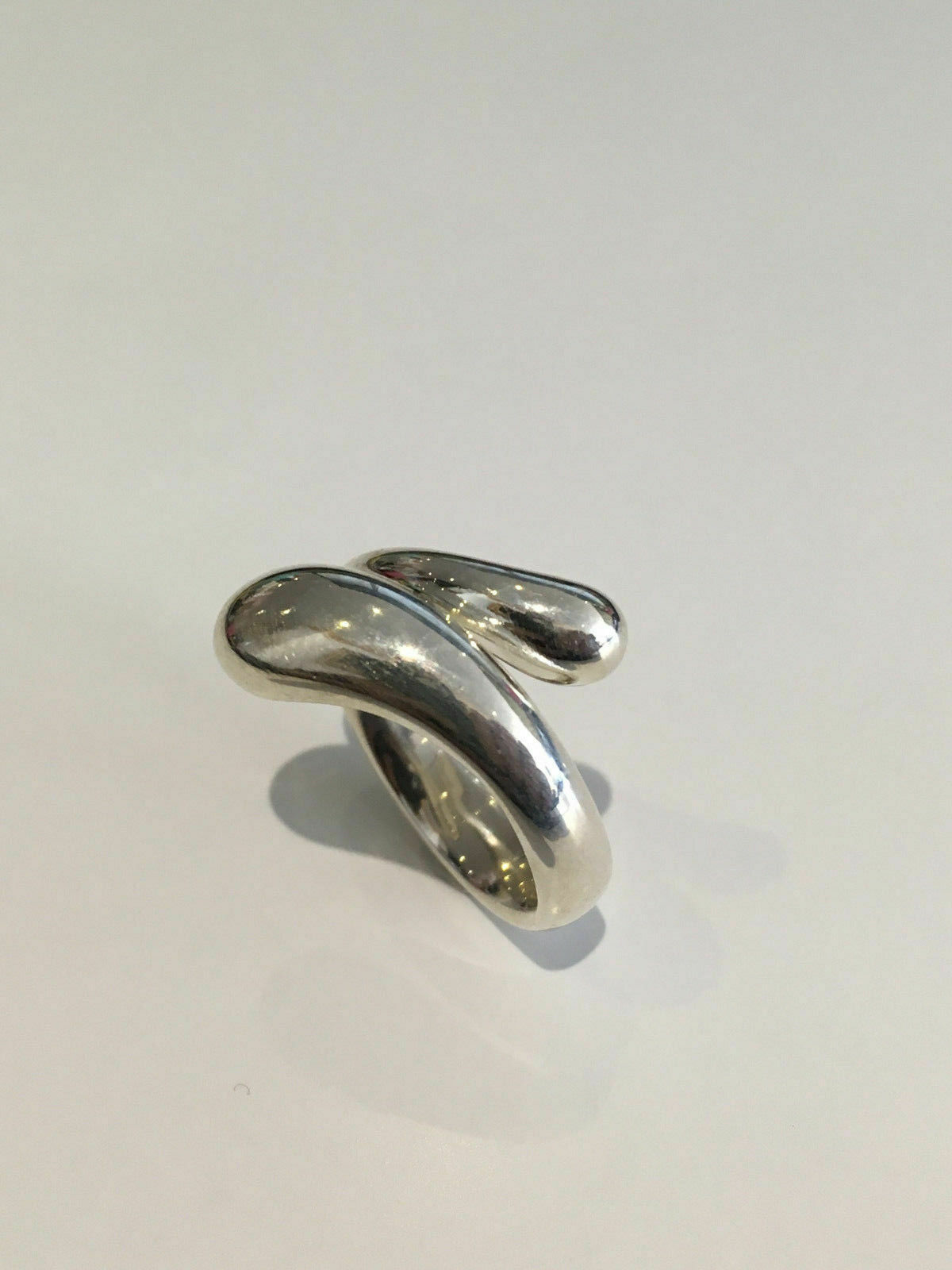 Tiffany & Co. Elsa Peretti Design Sterling Silver Ring- Size 6.5 - Image 6