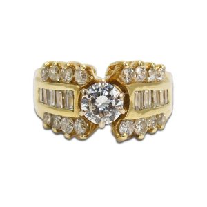 Ladies Diamond Engagement Ring in 14K Yellow Gold